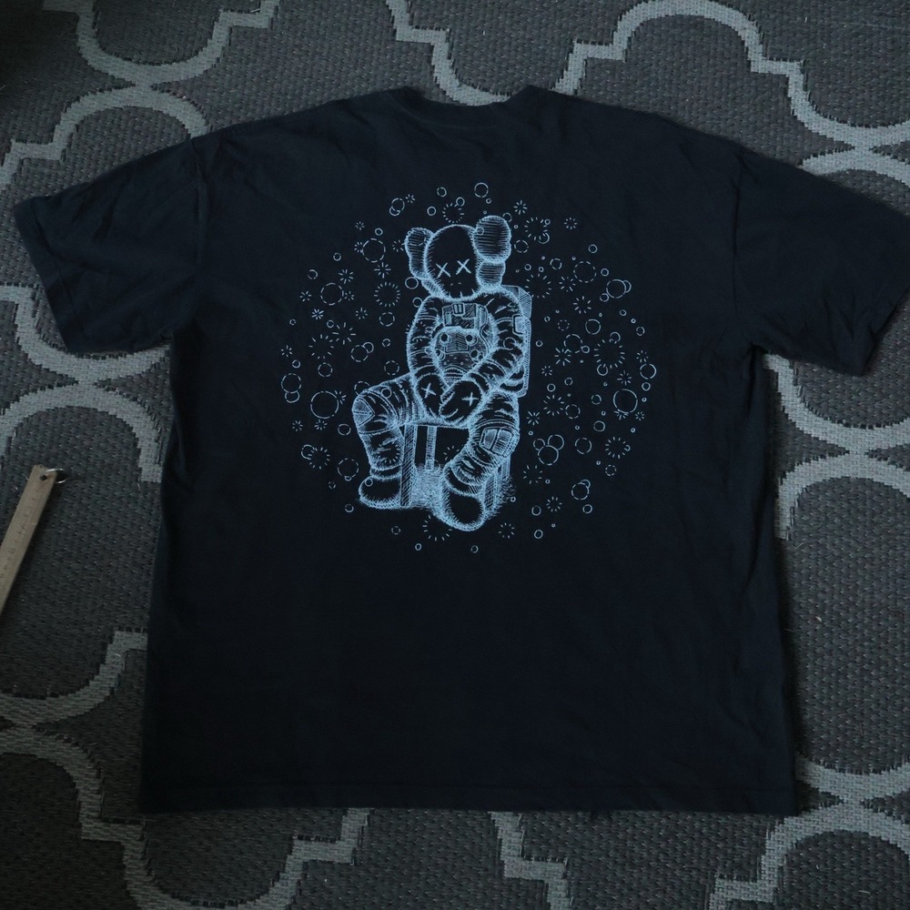 KAWS x Kid Cudi Man on the Moon Glow-In-The-Dark Band Tee XXL Rap Streetwear